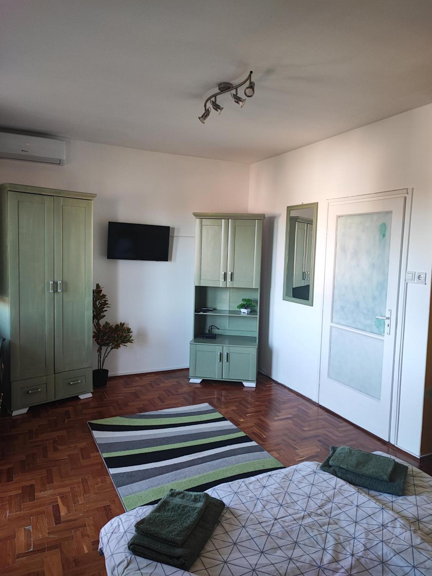 Szaffi apartman Hajdúszoboszló Esterno foto