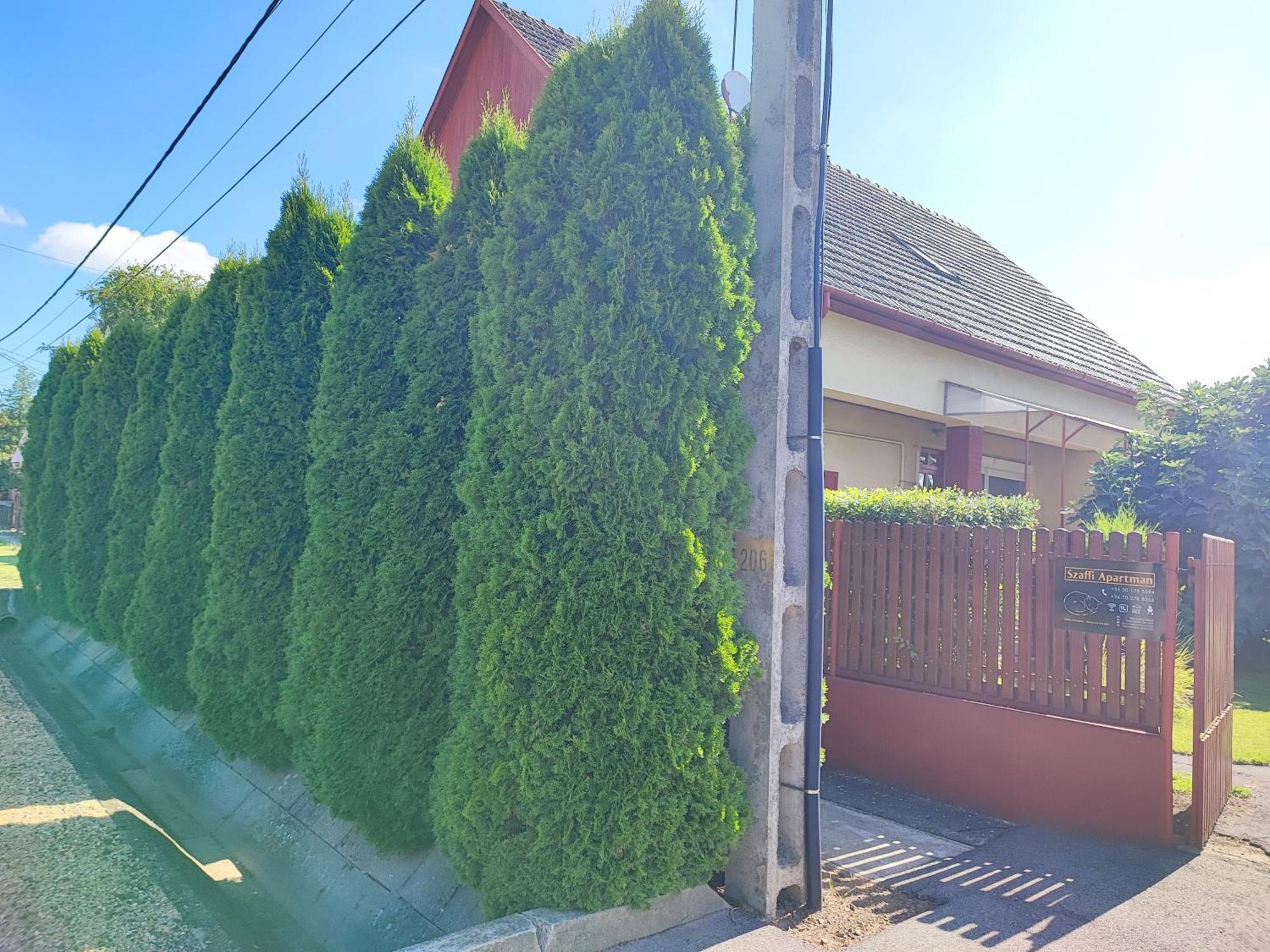 Szaffi apartman Hajdúszoboszló Esterno foto