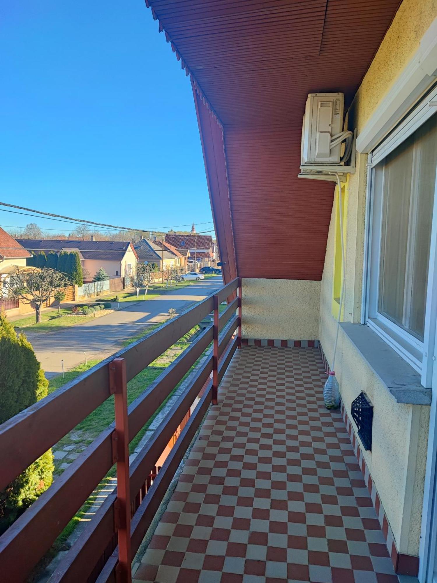 Szaffi apartman Hajdúszoboszló Esterno foto